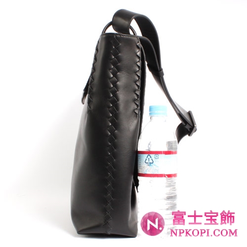 Bottega Veneta/ボッテガ・ヴェネタ  カーフレザー ショルダーバッグ ブラッ 221065V46511000